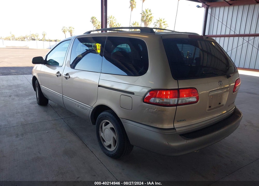 2002 TOYOTA SIENNA XLE VIN: 4T3ZF13C52U451926