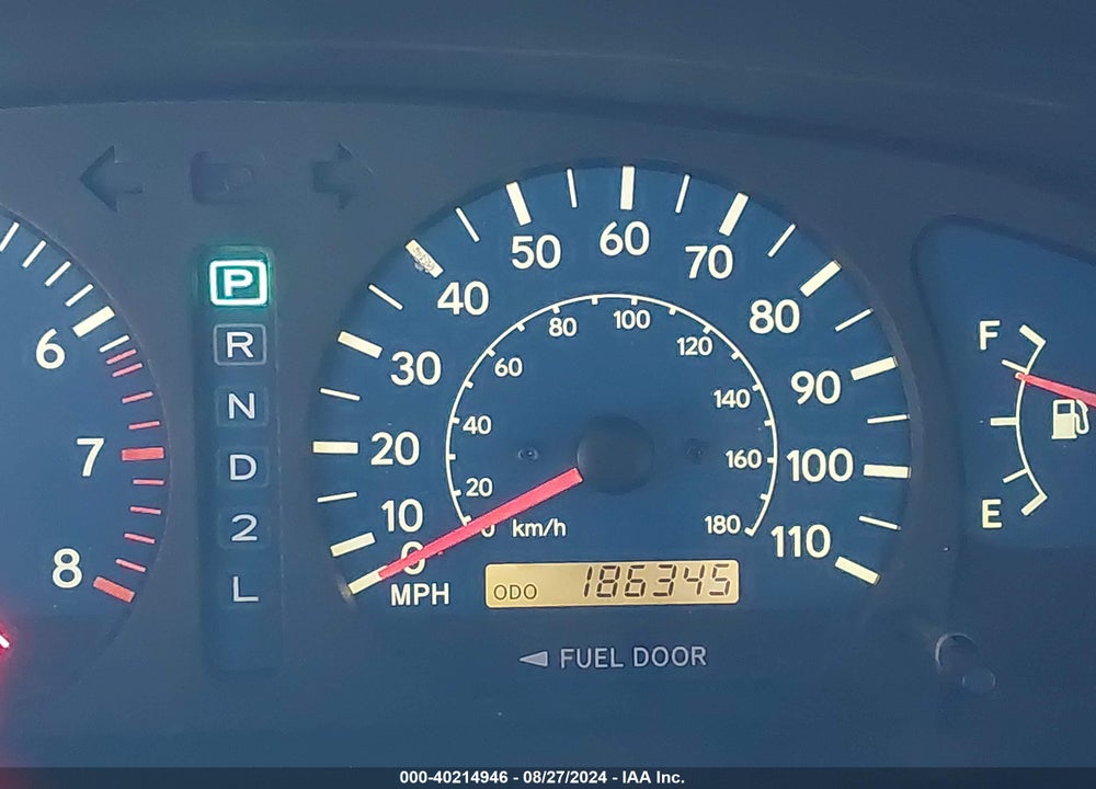 2002 TOYOTA SIENNA XLE VIN: 4T3ZF13C52U451926