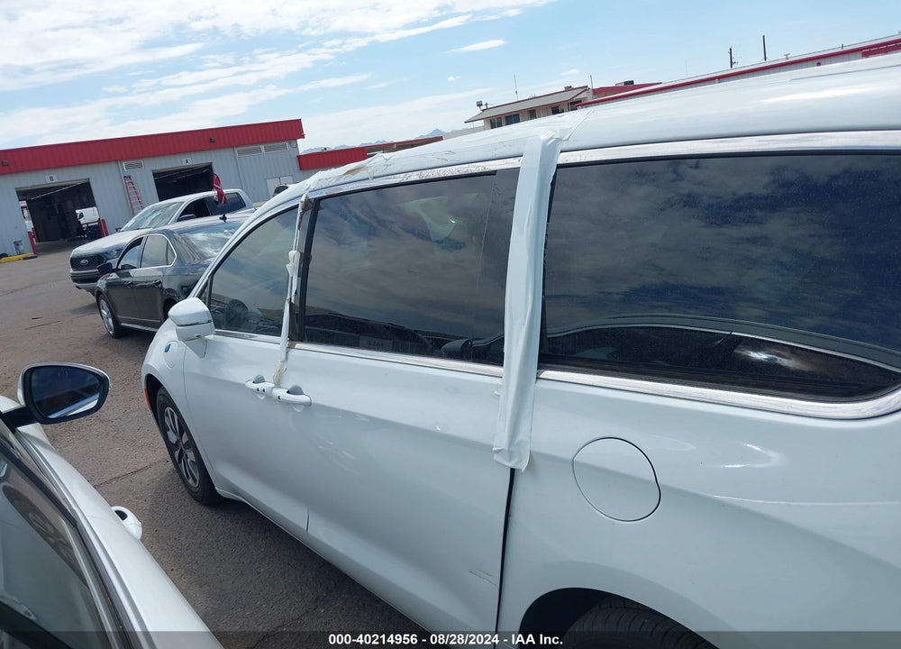 2022 CHRYSLER PACIFICA HYBRID TOURING L VIN: 2C4RC1L79NR118994
