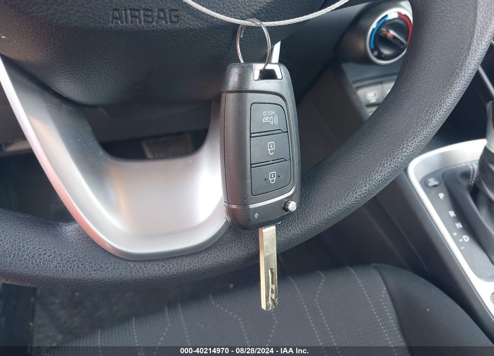 2023 HYUNDAI VENUE SE VIN: KMHRB8A30PU220052