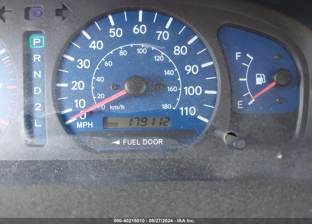 2002 TOYOTA SIENNA XLE VIN: 4T3ZF13C52U425553