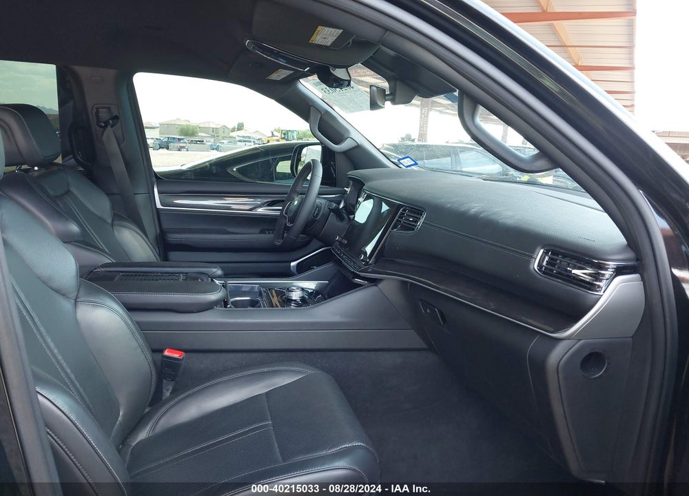2022 JEEP WAGONEER SERIES I 4X2 VIN: 1C4SJUAT4NS213132