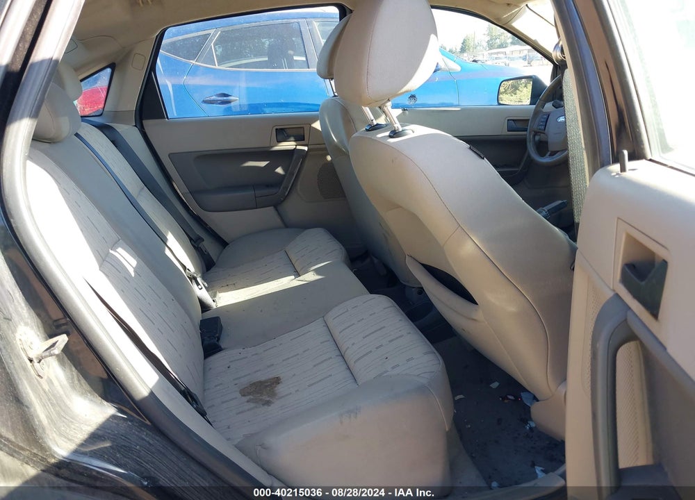 2011 FORD FOCUS SE VIN: 1FAHP3FN6BW151000