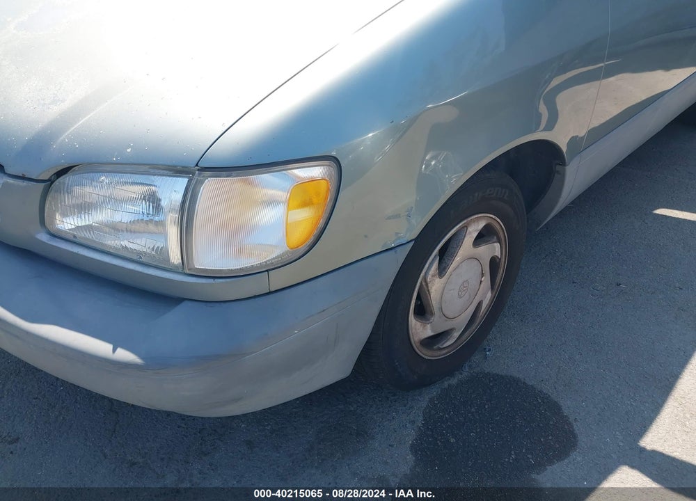 2000 TOYOTA SIENNA CE VIN: 4T3ZF19C2YU236584