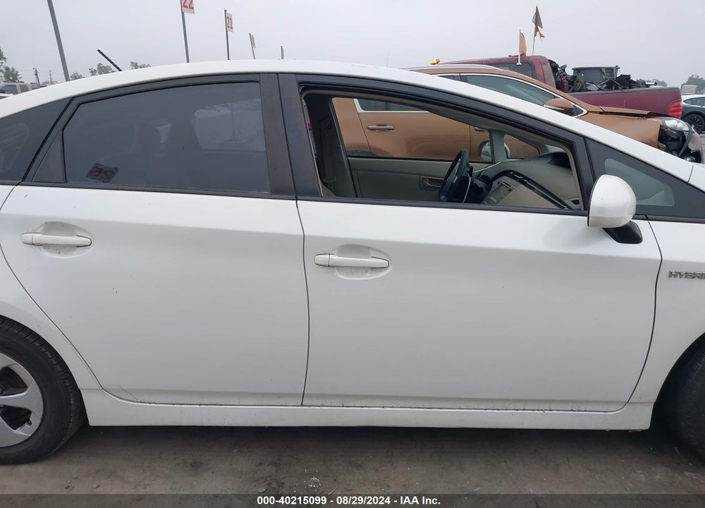2015 TOYOTA PRIUS TWO VIN: JTDKN3DU8F1900009