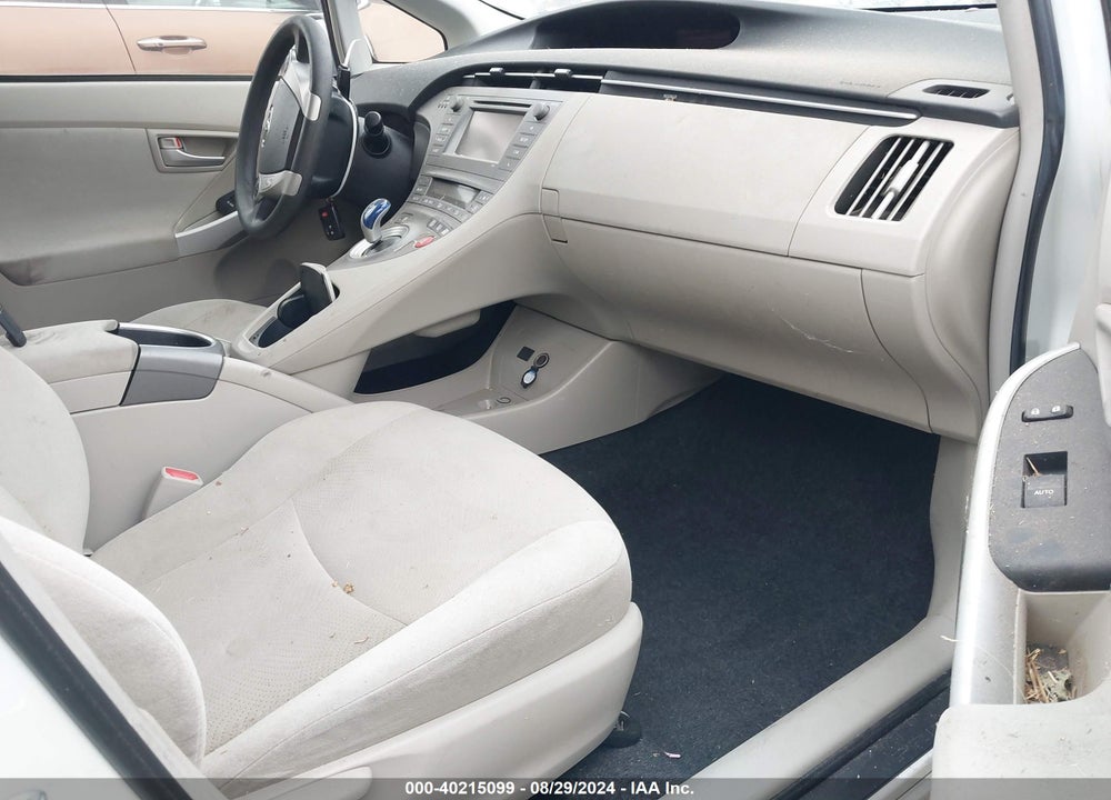 2015 TOYOTA PRIUS TWO VIN: JTDKN3DU8F1900009