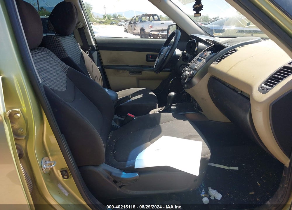 2011 KIA SOUL VIN: KNDJT2A26B7300787