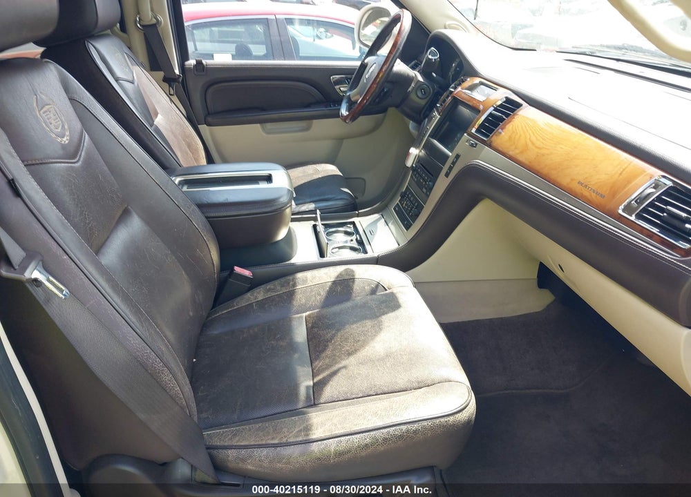 2011 CADILLAC ESCALADE ESV PLATINUM EDITION VIN: 1GYS3KEF2BR111456