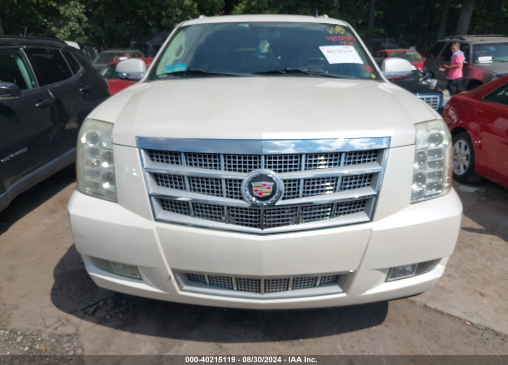 2011 CADILLAC ESCALADE ESV PLATINUM EDITION VIN: 1GYS3KEF2BR111456