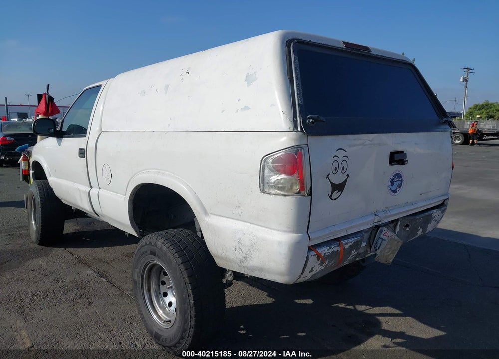 1998 GMC SONOMA SLS VIN: 1GTDT14XXWK520404