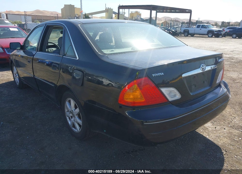 2002 TOYOTA AVALON XLS VIN: 4T1BF28B42U225747