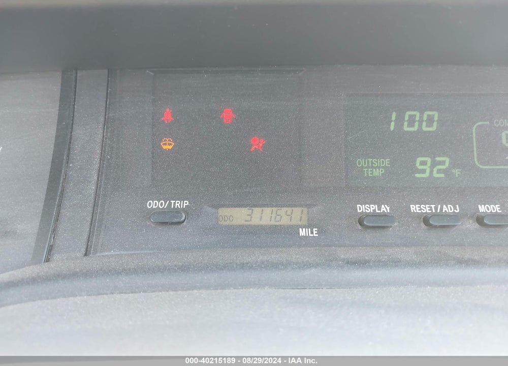 2002 TOYOTA AVALON XLS VIN: 4T1BF28B42U225747