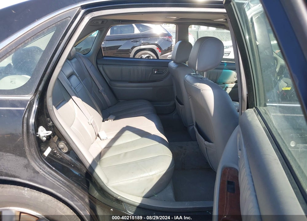 2002 TOYOTA AVALON XLS VIN: 4T1BF28B42U225747