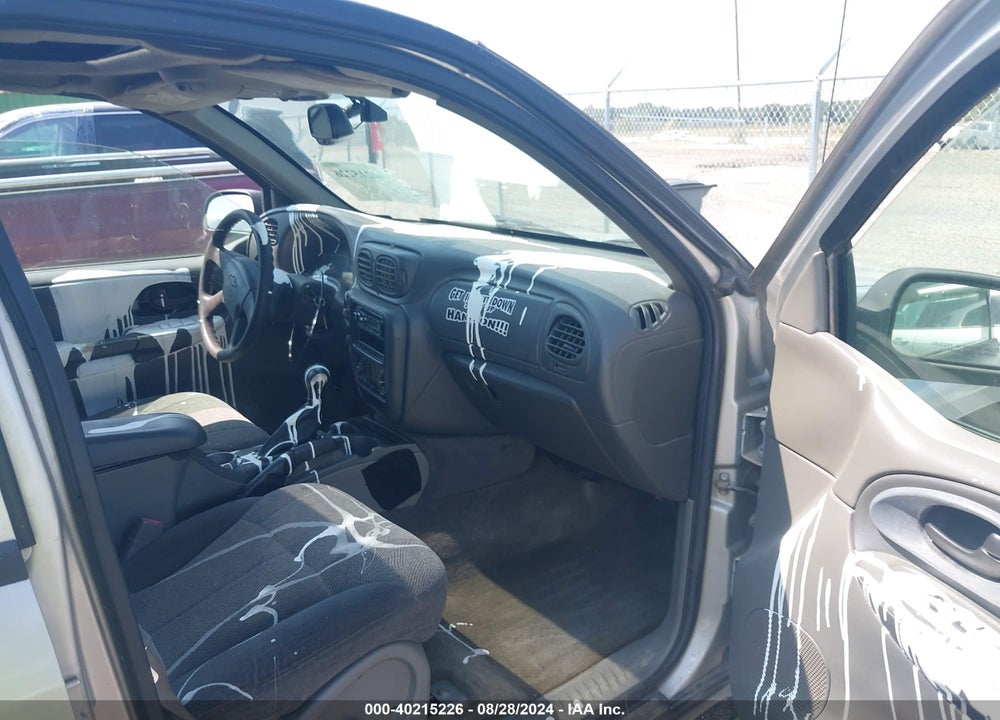 2004 CHEVROLET TRAILBLAZER LT VIN: 1GNDT13S142413929