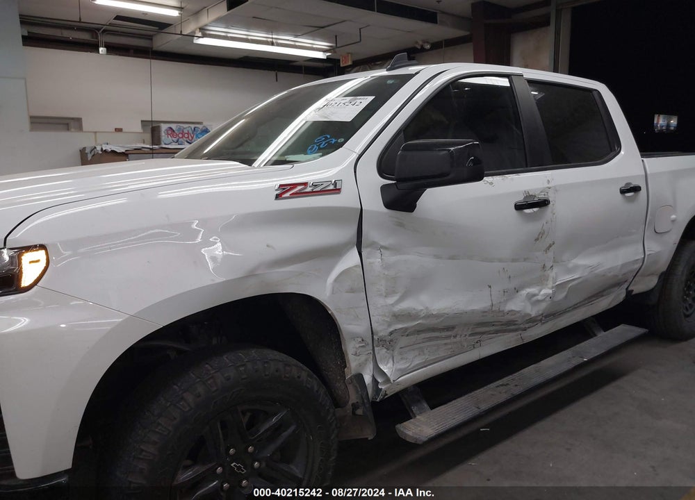 2021 CHEVROLET SILVERADO 1500 4WD SHORT BED LT TRAIL BOSS VIN: 1GCPYFED9MZ352615