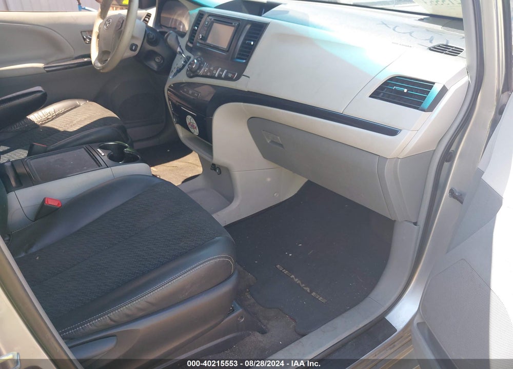 2014 TOYOTA SIENNA SE 8 PASSENGER VIN: 5TDXK3DC1ES455958