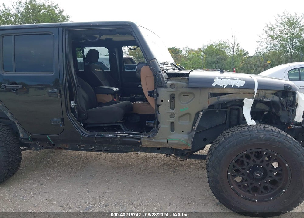 2015 JEEP WRANGLER UNLIMITED SAHARA VIN: 1C4HJWEG8FL770141
