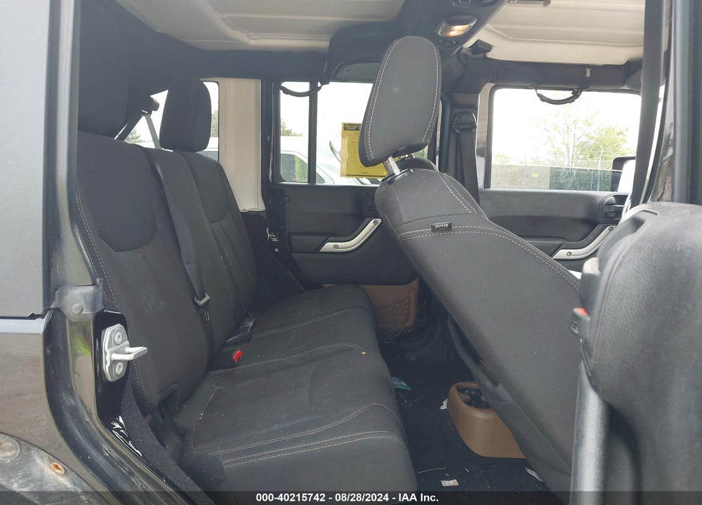 2015 JEEP WRANGLER UNLIMITED SAHARA VIN: 1C4HJWEG8FL770141