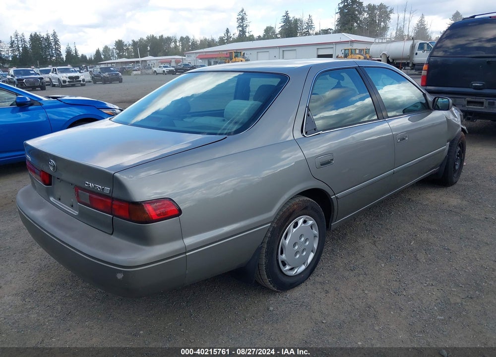 1999 TOYOTA CAMRY LE VIN: JT2BG22K2X0331650