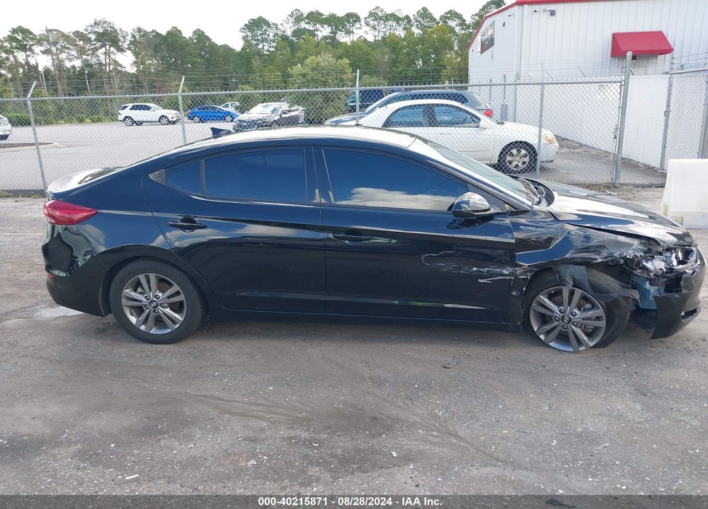 2018 HYUNDAI ELANTRA SEL VIN: 5NPD84LF3JH375600