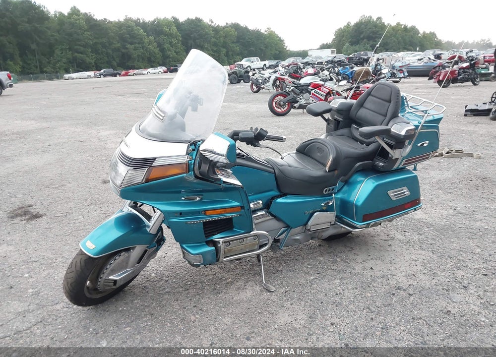 1992 HONDA GL1500 SE VIN: 1HFSC2237NA400194