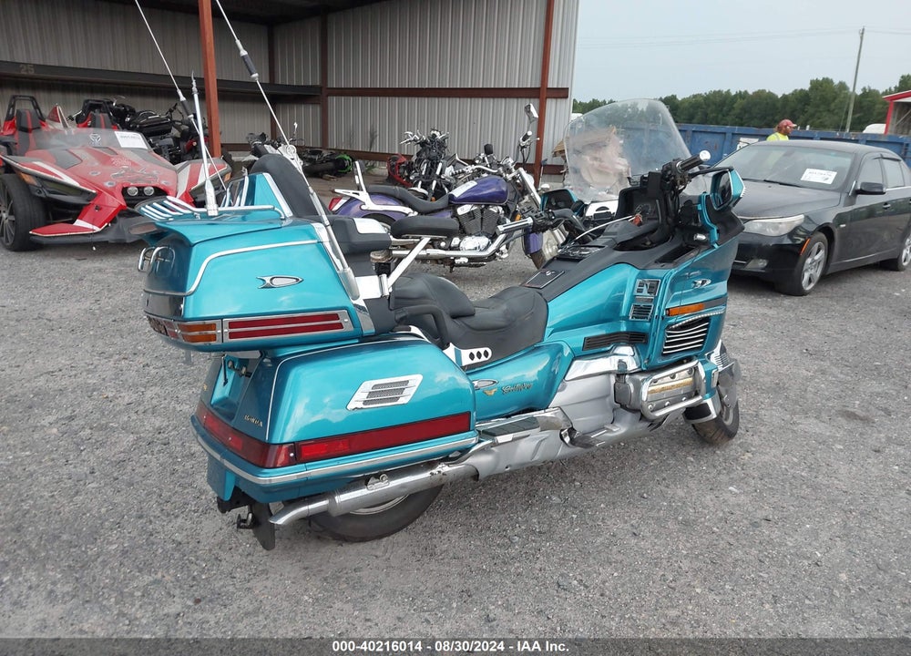 1992 HONDA GL1500 SE VIN: 1HFSC2237NA400194