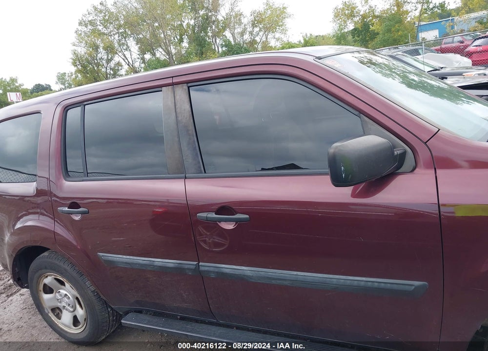 2013 HONDA PILOT LX VIN: 5FNYF4H28DB085952