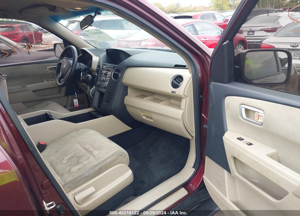 2013 HONDA PILOT LX VIN: 5FNYF4H28DB085952