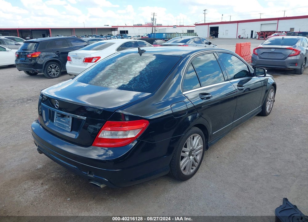 2008 MERCEDES-BENZ C 300 LUXURY/SPORT VIN: WDDGF54X28R015971