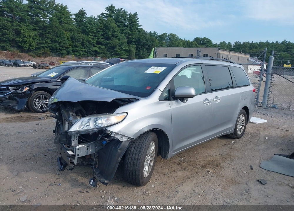 2012 TOYOTA SIENNA XLE V6 8 PASSENGER VIN: 5TDYK3DC0CS274058