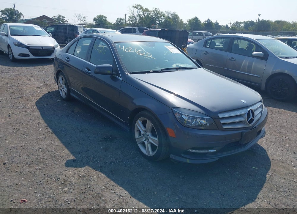 2011 MERCEDES-BENZ C 300 LUXURY/SPORT VIN: WDDGF5EB9BA450107