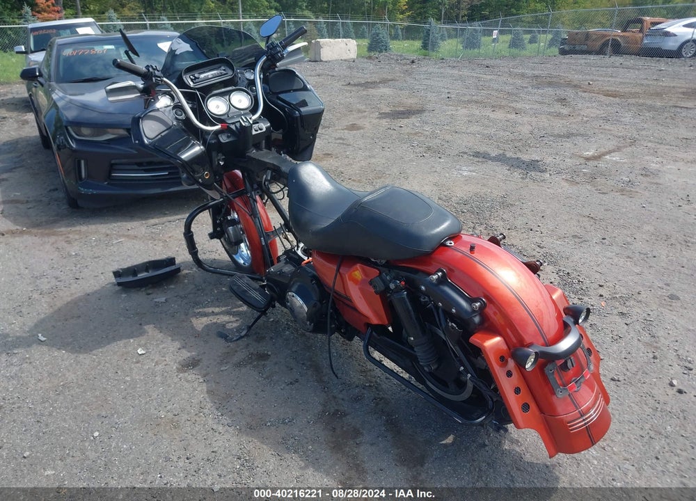 2011 HARLEY-DAVIDSON FLTRX VIN: 1HD1KH413BB615194