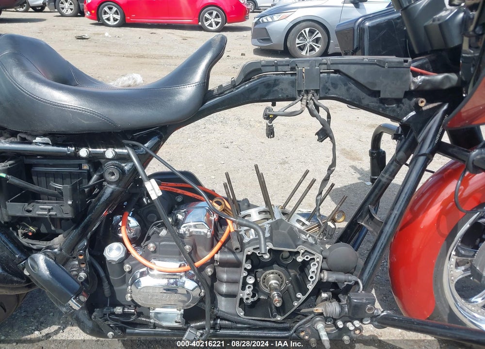 2011 HARLEY-DAVIDSON FLTRX VIN: 1HD1KH413BB615194