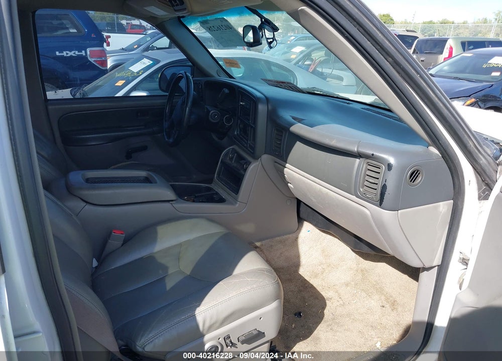 2003 CHEVROLET SUBURBAN 1500 VIN: 3GNFK16T63G278081