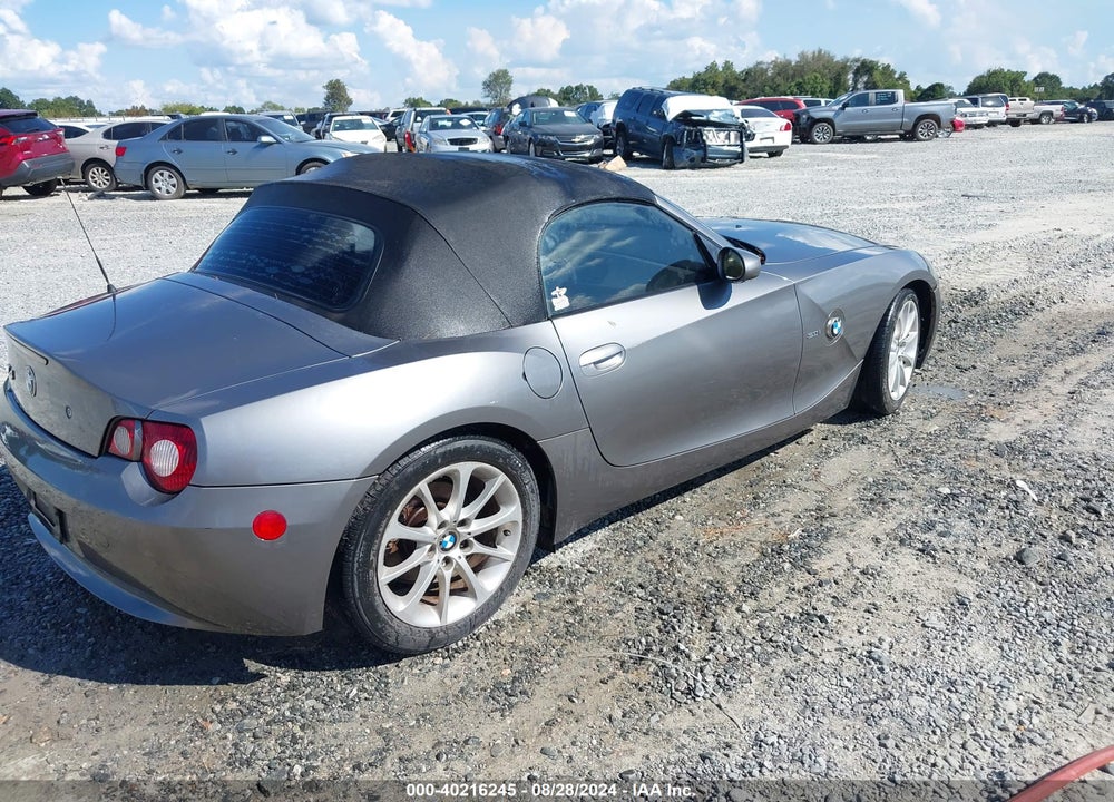 2005 BMW Z4 3.0I VIN: 4USBT53555LU10944