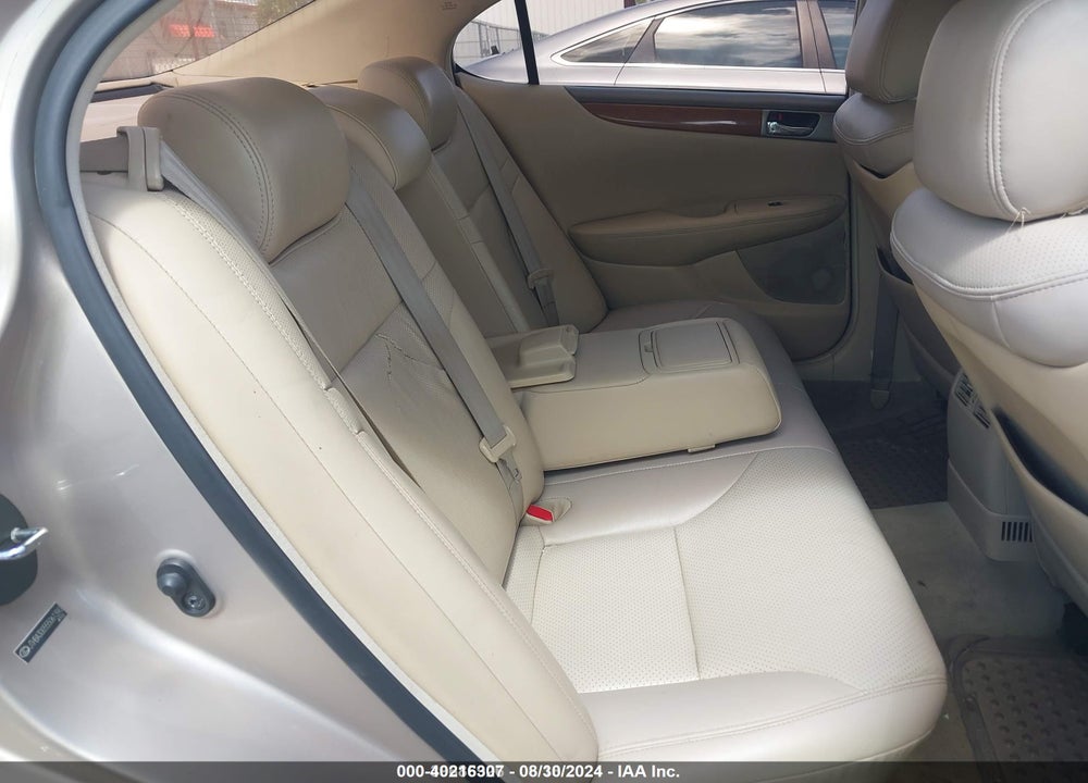 2005 LEXUS ES 330 VIN: JTHBA30G555061390