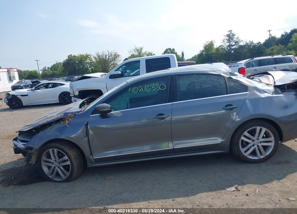2017 VOLKSWAGEN JETTA 1.8T SEL/1.8T SEL PREMIUM VIN: 3VWL17AJ2HM408614