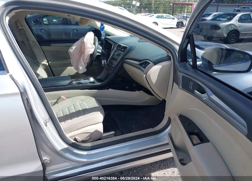2017 FORD FUSION SE VIN: 3FA6P0H75HR388092