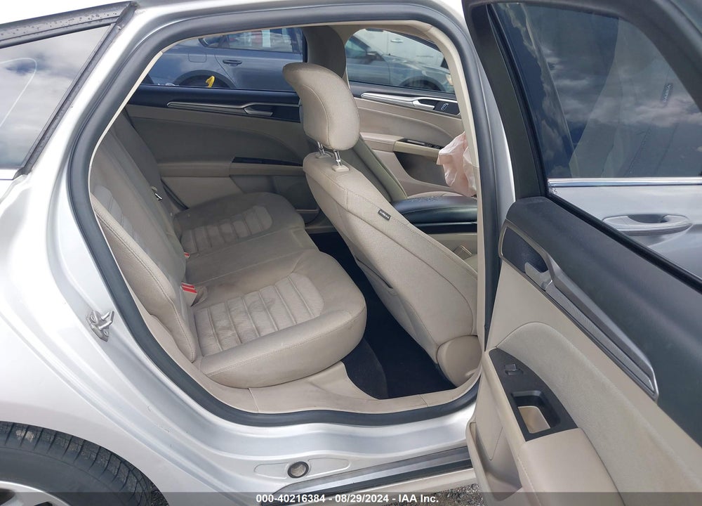 2017 FORD FUSION SE VIN: 3FA6P0H75HR388092