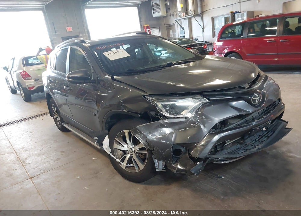 2017 TOYOTA RAV4 XLE VIN: JTMRFREV2HJ116997
