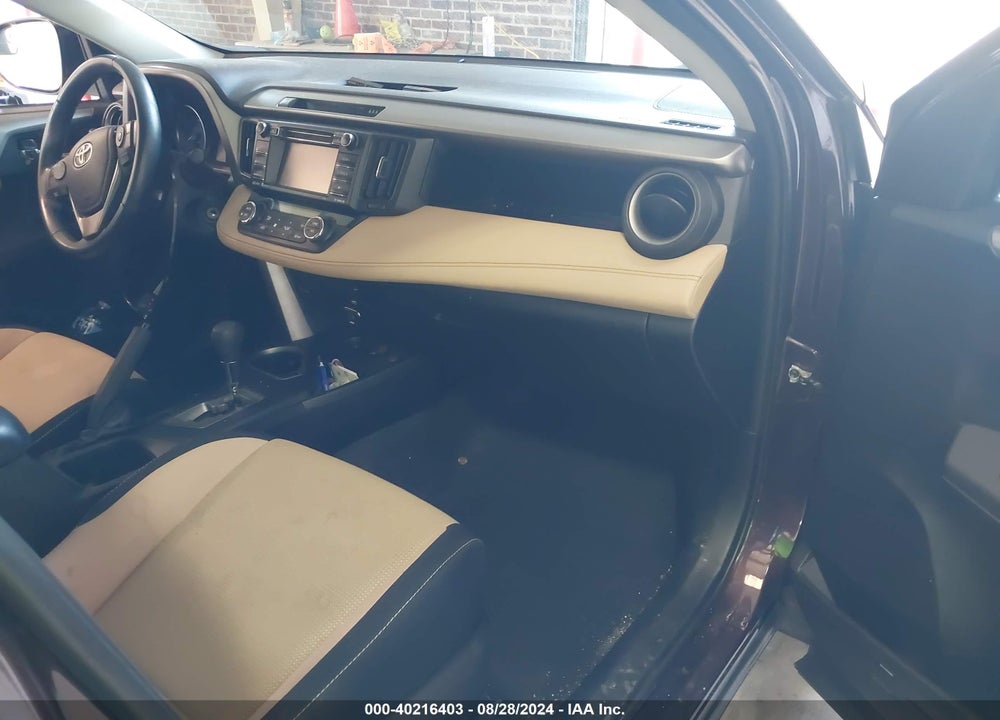 2017 TOYOTA RAV4 XLE VIN: 2T3RFREV2HW546028