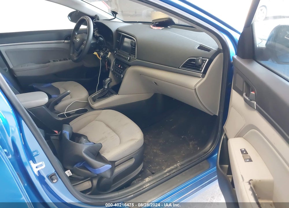 2017 HYUNDAI ELANTRA SE VIN: KMHD84LF4HU142126