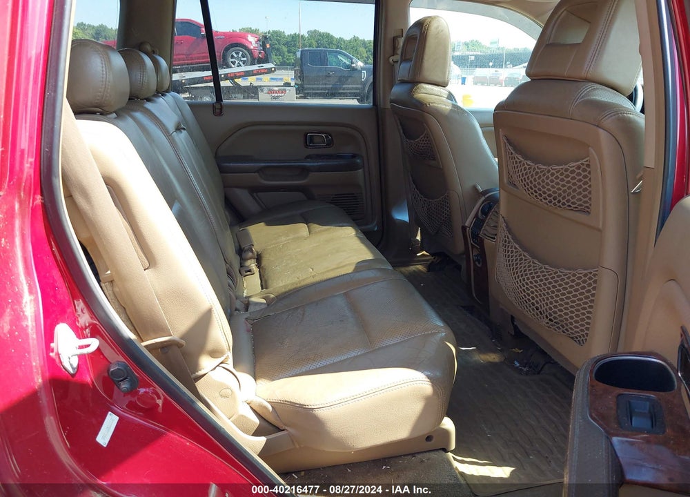 2005 HONDA PILOT EX-L VIN: 5FNYF18635B000552