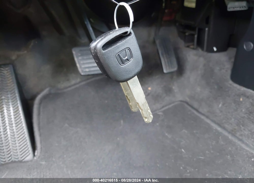2003 HONDA CIVIC LX VIN: 1HGEM225X3L058040