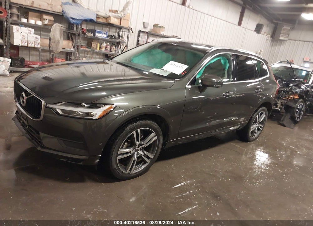 2018 VOLVO XC60 T5 MOMENTUM VIN: LYV102RK4JB106234