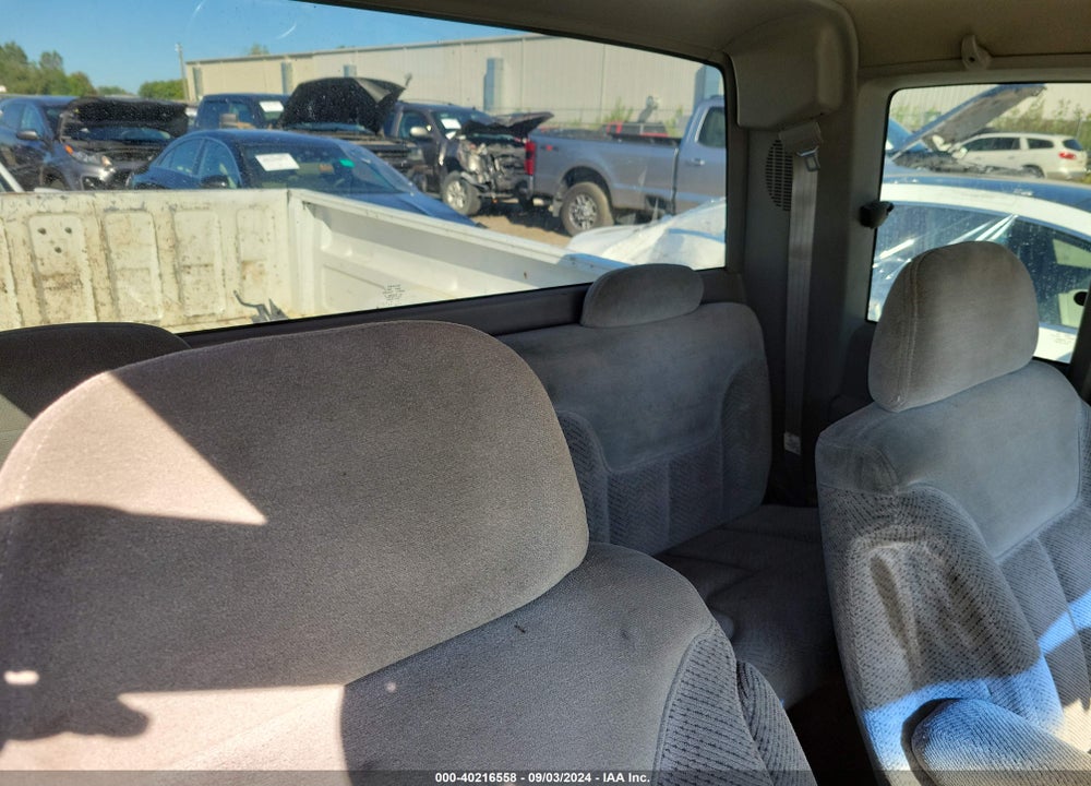 1996 CHEVROLET GMT-400 C2500 VIN: 2GCFC29R1T1183173