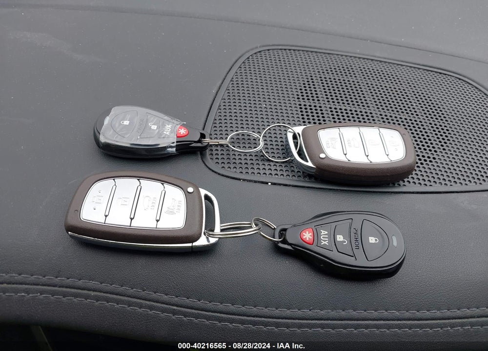 2018 HYUNDAI TUCSON LIMITED VIN: KM8J3CA26JU832610