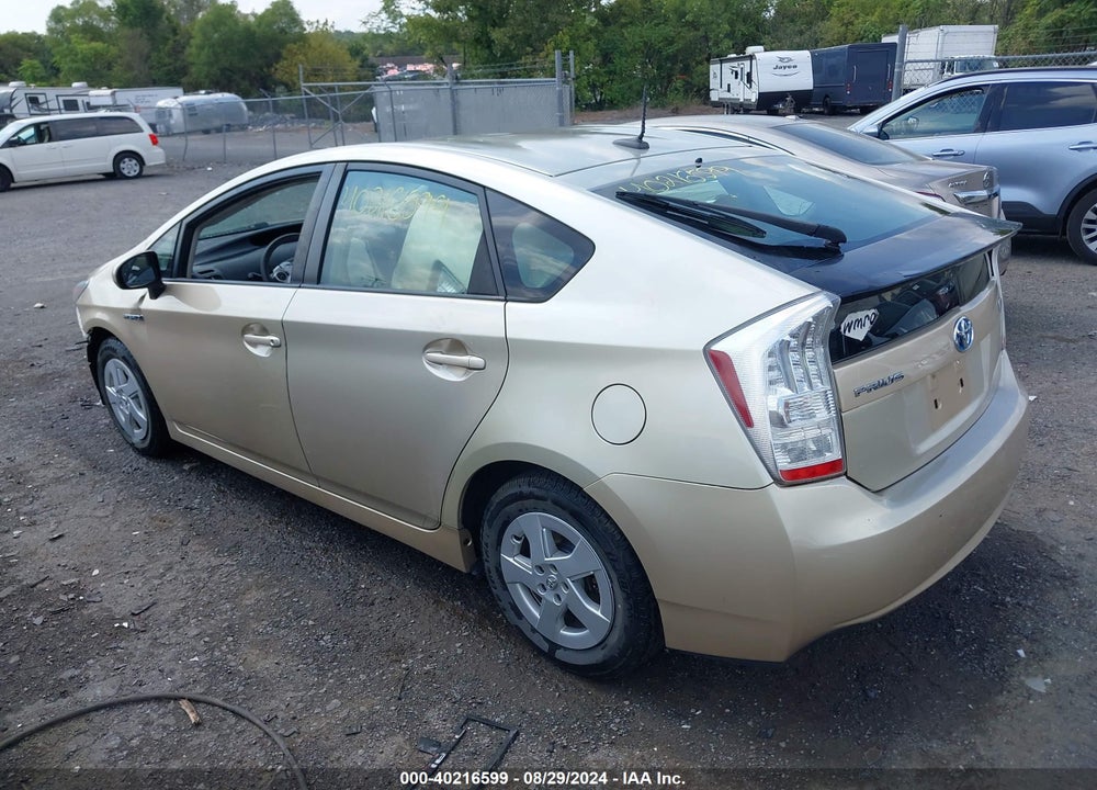 2011 TOYOTA PRIUS TWO VIN: JTDKN3DU6B0282155