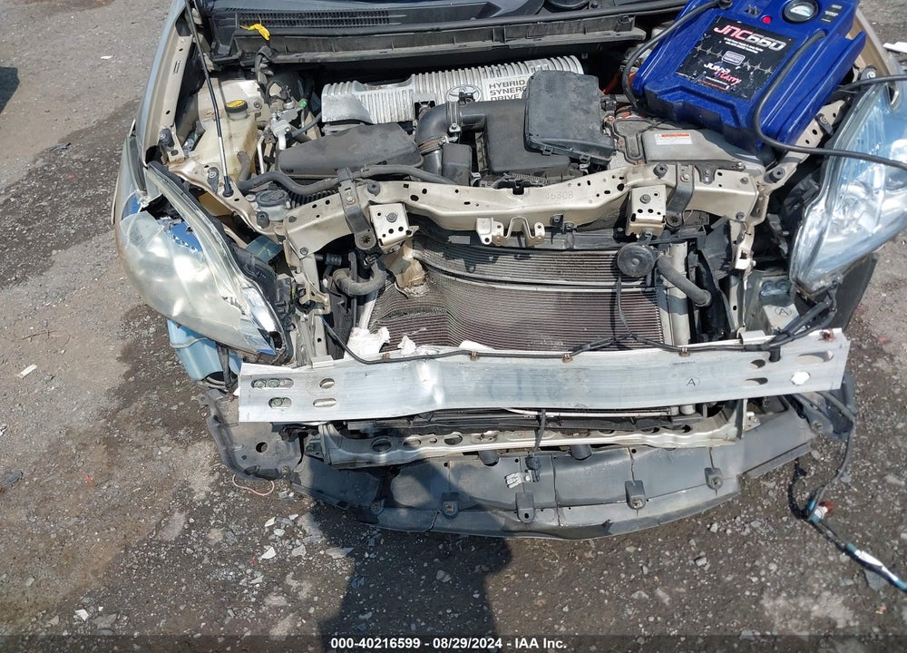 2011 TOYOTA PRIUS TWO VIN: JTDKN3DU6B0282155