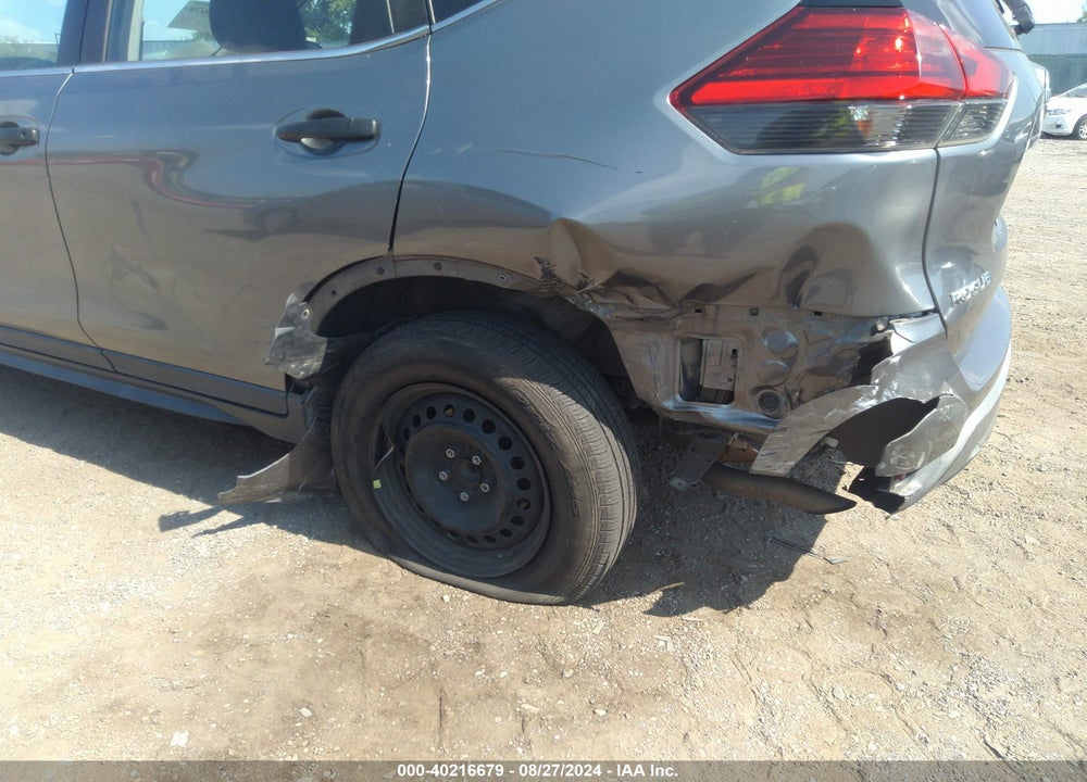 2017 NISSAN ROGUE S VIN: KNMAT2MT0HP566593